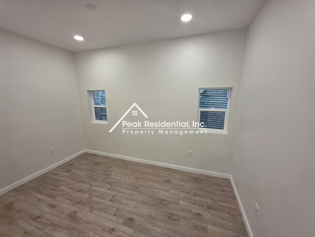 Building Photo - Updated 4bd/2ba Walnut Grove House