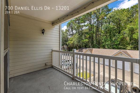 Building Photo - 700 Daniel Ellis Dr