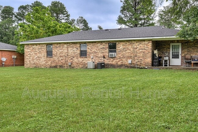 Building Photo - 315 Old Plantation Rd