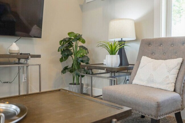 Building Photo - 5032 Bear Trap Dr