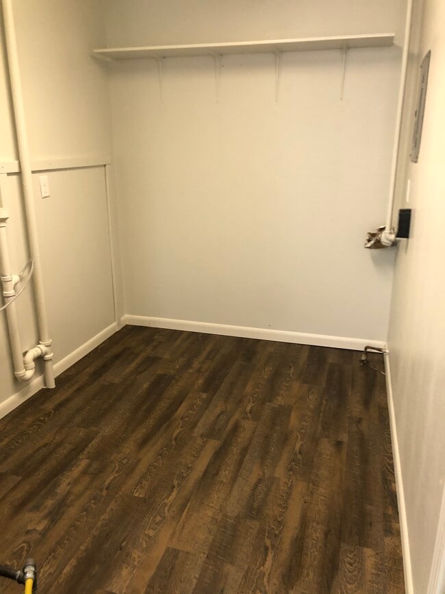 Building Photo - Indian Heights Rental