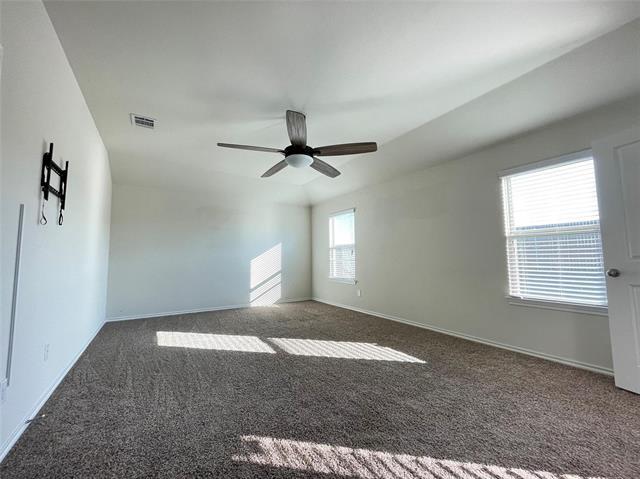 Building Photo - 1331 Meadow Creek Dr