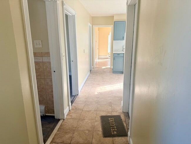 Building Photo - 34 Cherry St