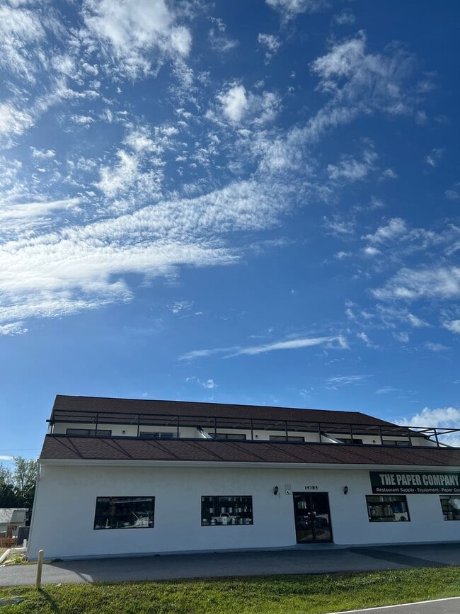 Primary Photo - El Jobean Apartment