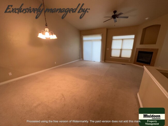 Building Photo - Beautiful University Park - Easy Living Home!