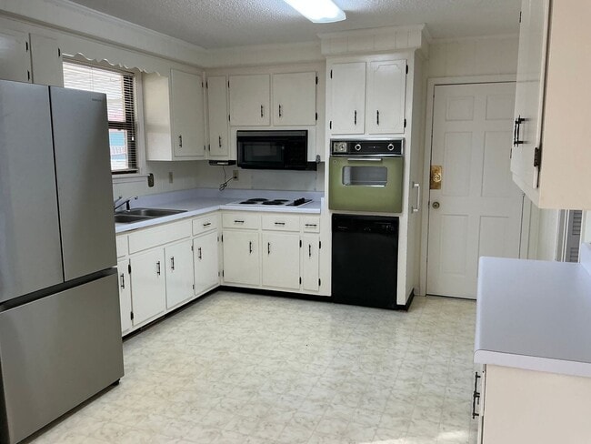 Building Photo - 476 Georgetown Rd