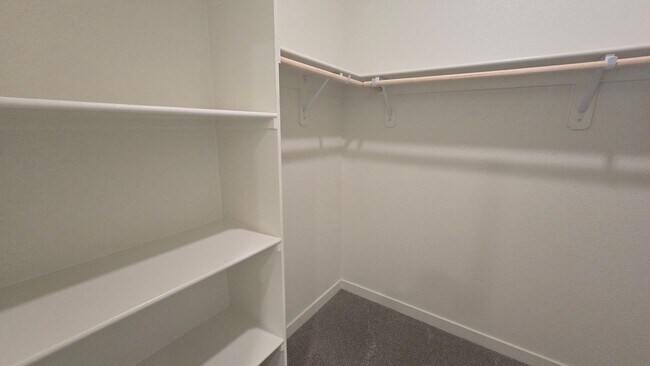Building Photo - 7571 Grassy Plns Dr