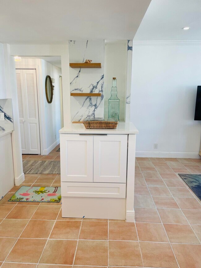 Building Photo - 3475 S Ocean Blvd