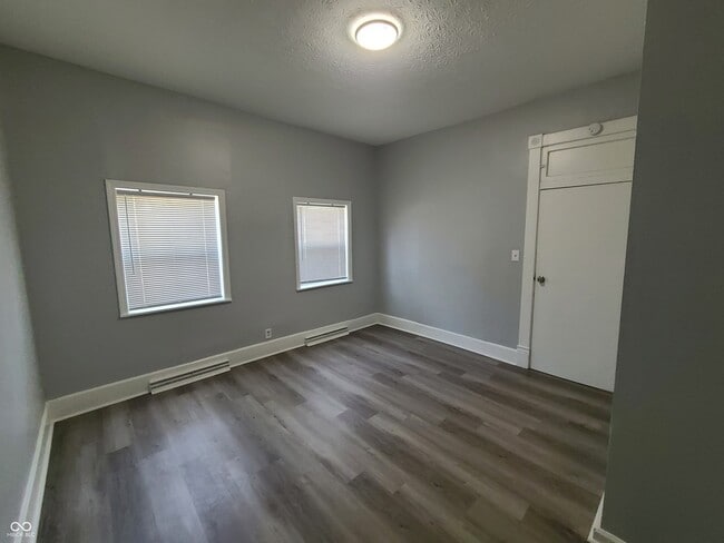 Building Photo - 972 N Belleview Pl