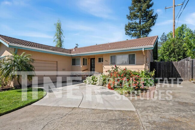 Building Photo - 6138 Cherrelyn Way