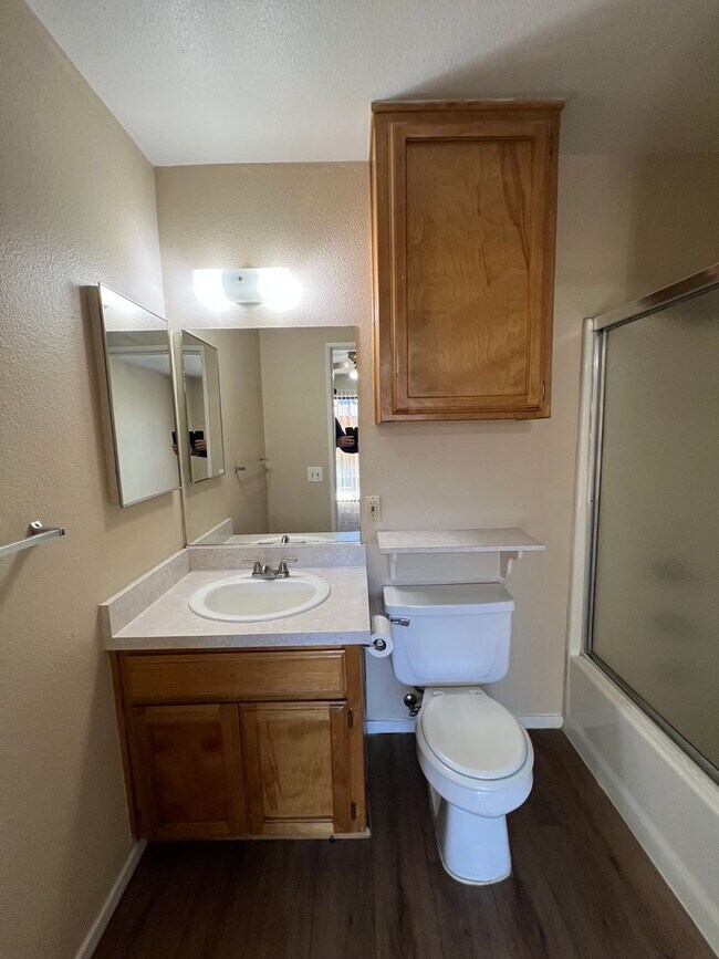 Building Photo - 8609 Lyn River Ct