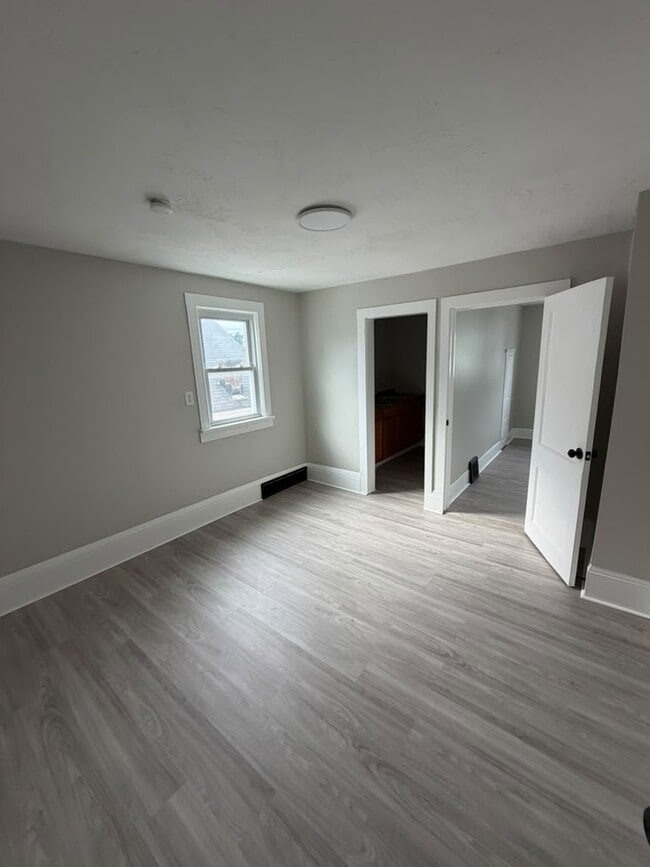 Building Photo - 10816 Park Heights Ave