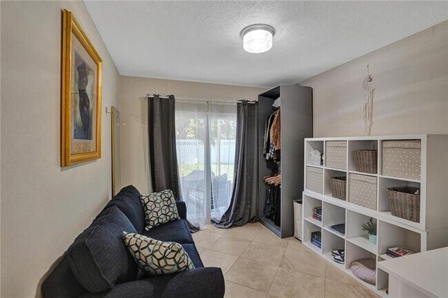 Building Photo - 9231 NW 17th St