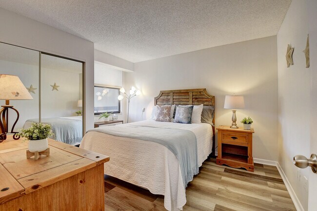 Building Photo - 950 Lavers Cir