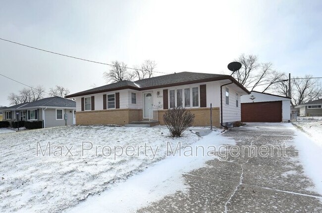 Building Photo - 3300 Bel Aire Rd