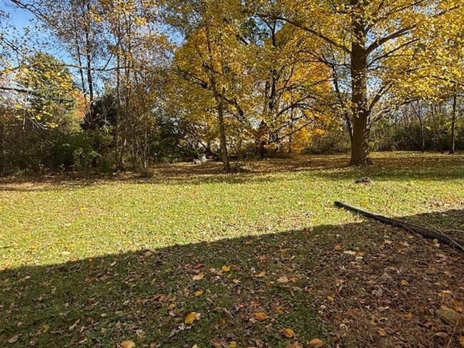 Building Photo - Country Living with a Recently Remodeled 2...