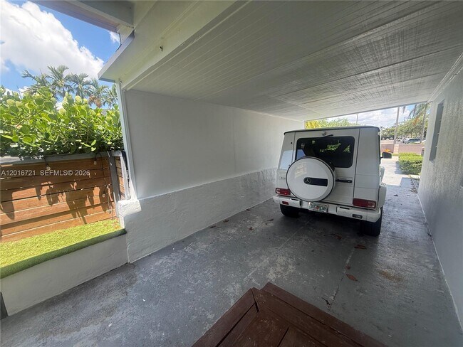 Building Photo - 9040 SW 156th St