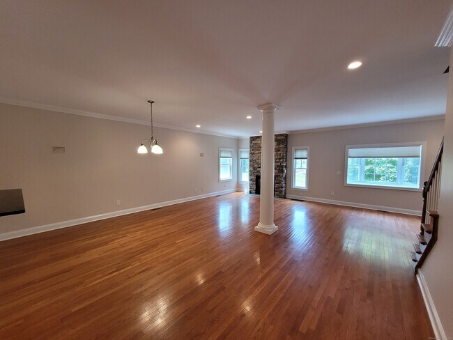 Building Photo - 48 E Hayestown Rd