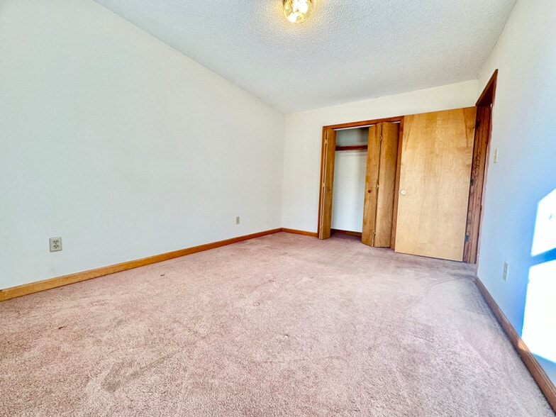 Building Photo - 1294 Milligan Hwy