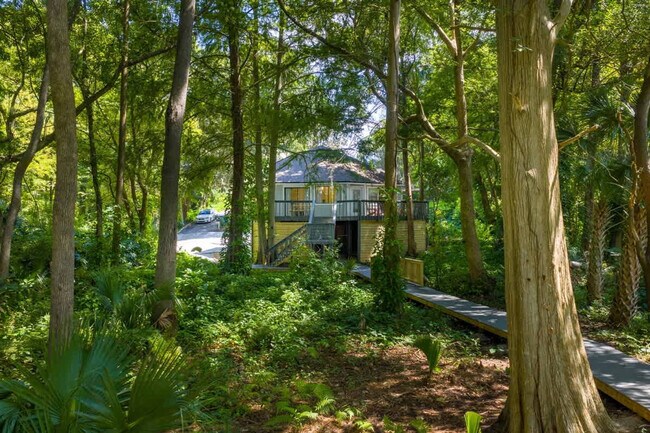 Building Photo - 5130 River Bluff Ln