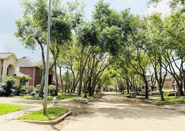 Building Photo - 3218 Oak Cliff Ln