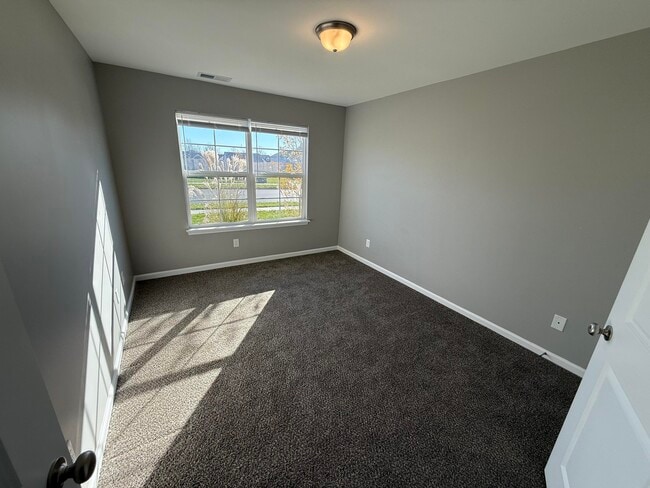 Building Photo - 177 Landry Ln