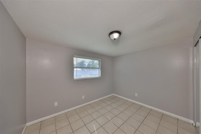Building Photo - 6025 Florida Cir S