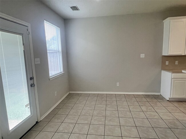 Building Photo - 8904 Elm Drake Ln