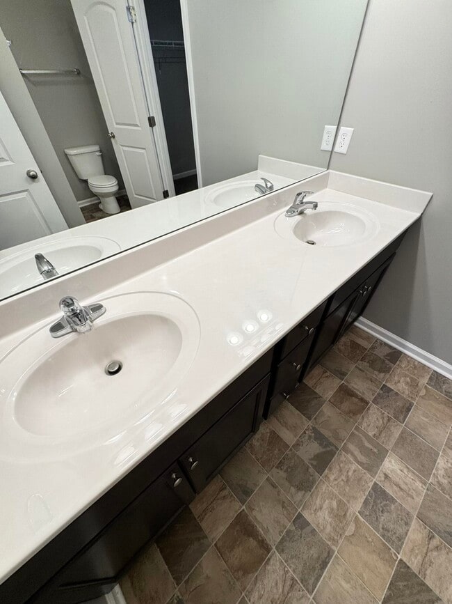 Building Photo - 127 Landry Ln