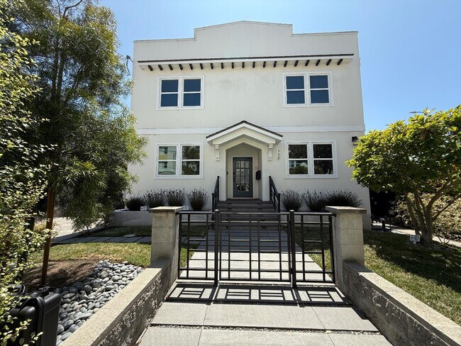 Building Photo - 125 Park Rd