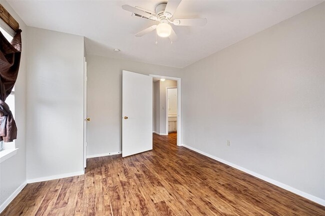 Building Photo - 6618 Cherrywood Ln