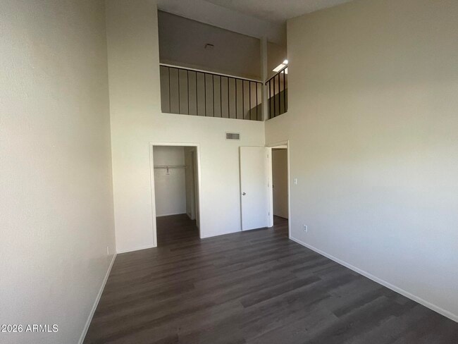 Building Photo - 2040 S Longmore