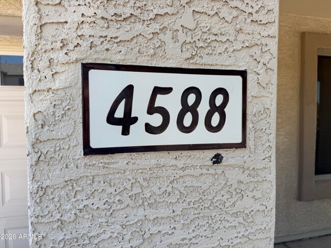 Building Photo - 4588 E Indian Wells Dr