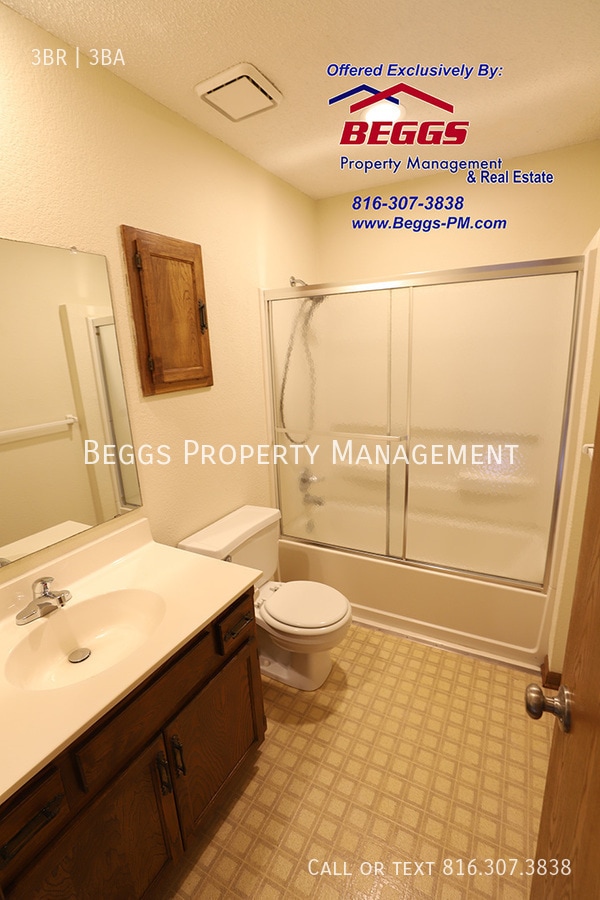 Building Photo - 213 Dains St