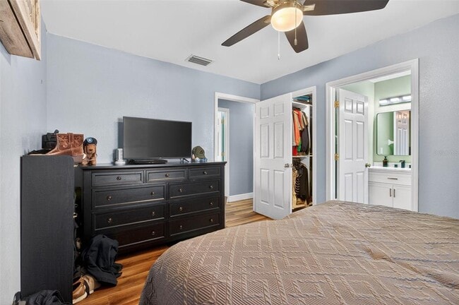 Building Photo - 2174 19th Ave SW