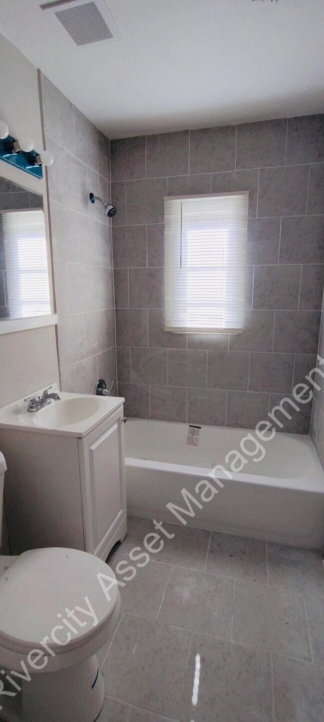 Building Photo - SECTION 8 FRIENDLY!!!! 1/2 OFF FIRST MONTH...