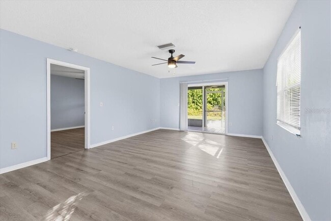 Building Photo - 10340 Kidron Ave