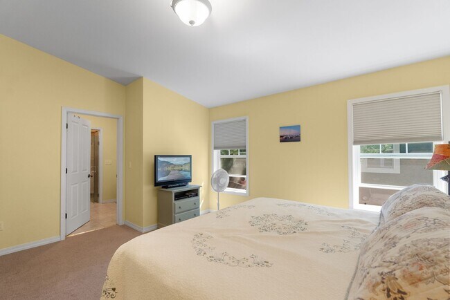 Building Photo - 502 Geddes Ave