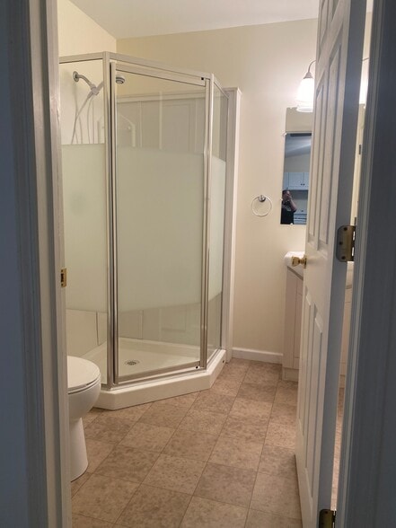 Building Photo - 122 S Hillsdale St