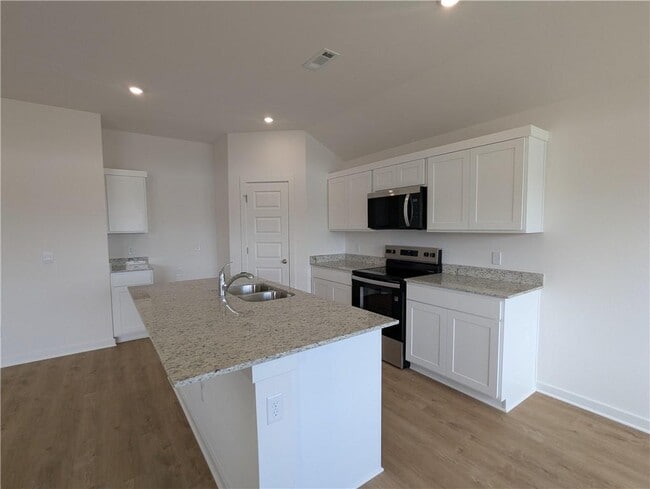 Building Photo - 1040 Rently St