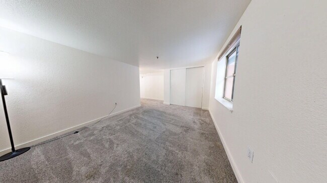 Building Photo - Bright & Modern 2BR/2BA Loft-Style Condo i...