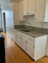 Building Photo - 31 Pleasant St