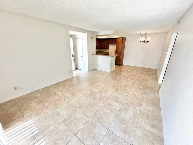 Building Photo - Charming 1 Bed 1 Bath in a gated community