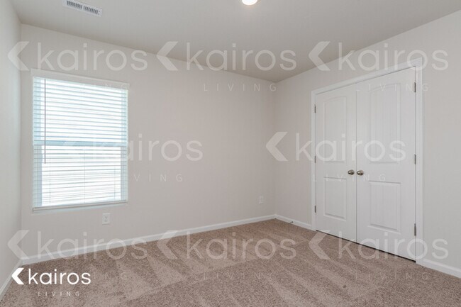 Building Photo - 355 Common Reed Drive