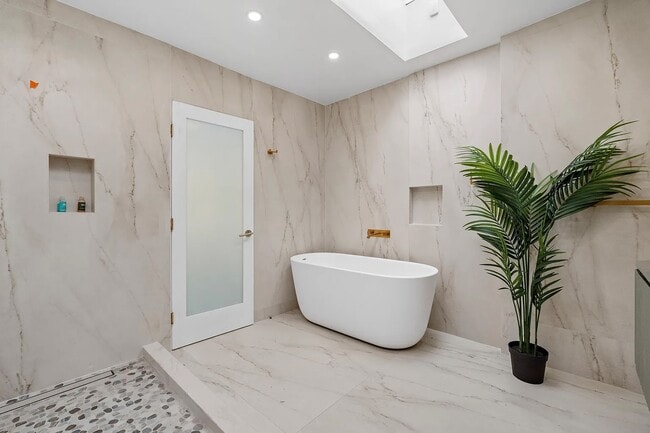 Building Photo - 9213 Warbler Way