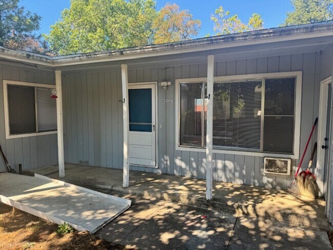 Building Photo - 510-512 PLUM