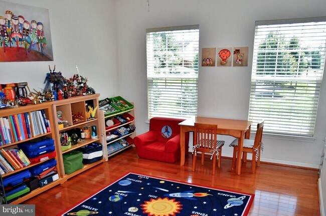 Building Photo - 18722 Broken Oak Rd