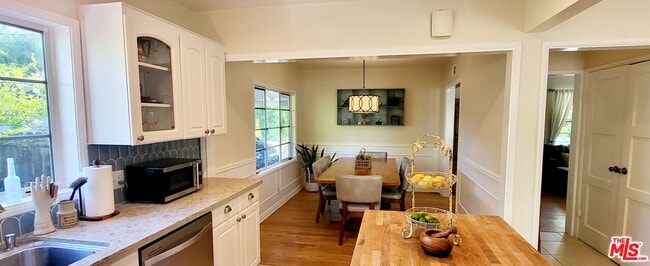 Building Photo - 4733 San Feliciano Dr
