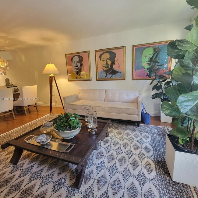 Building Photo - 8180 Geneva Ct