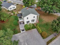 Building Photo - 1022 Main St